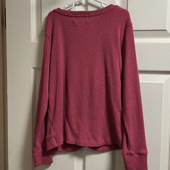 Old Navy Raspberry Ribbed Knit Top - Picture 2 of 3